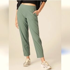Athleta Brooklyn pants,mid rise ankle ,UPF 40+, 8P‎